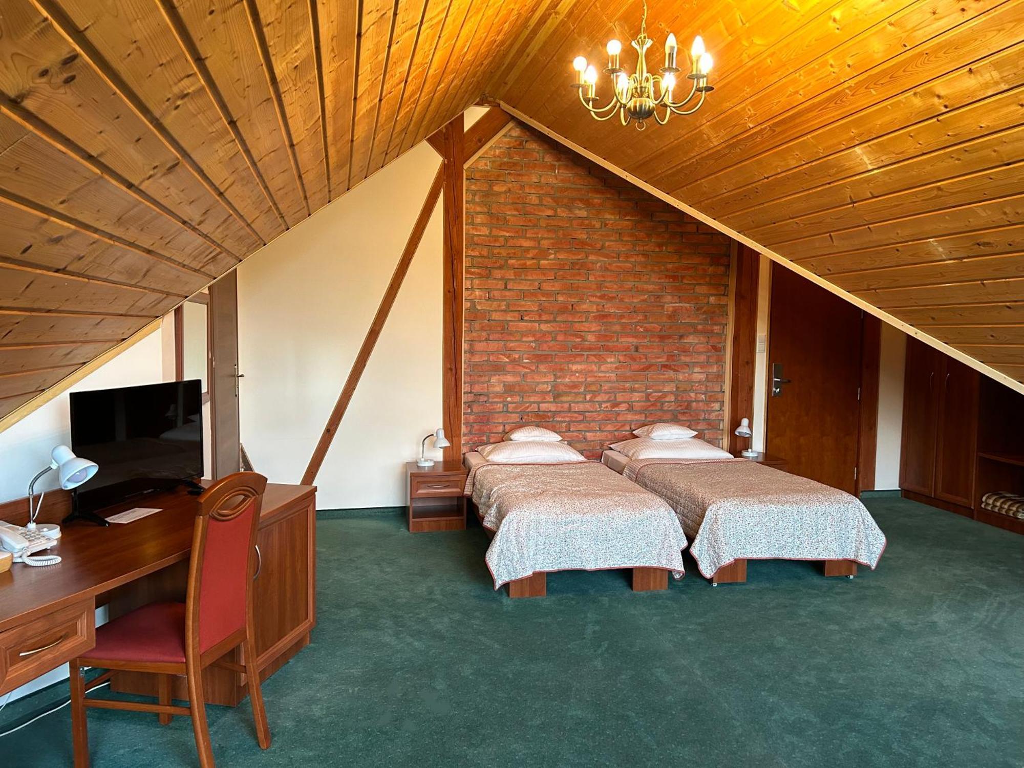 Hotel Salamandra Hoczew Exteriör bild