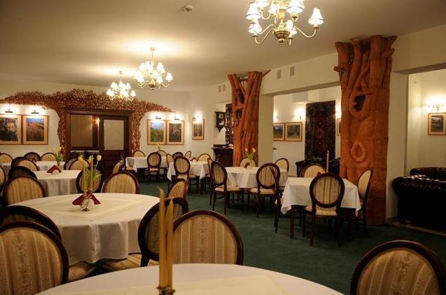 Hotel Salamandra Hoczew Exteriör bild