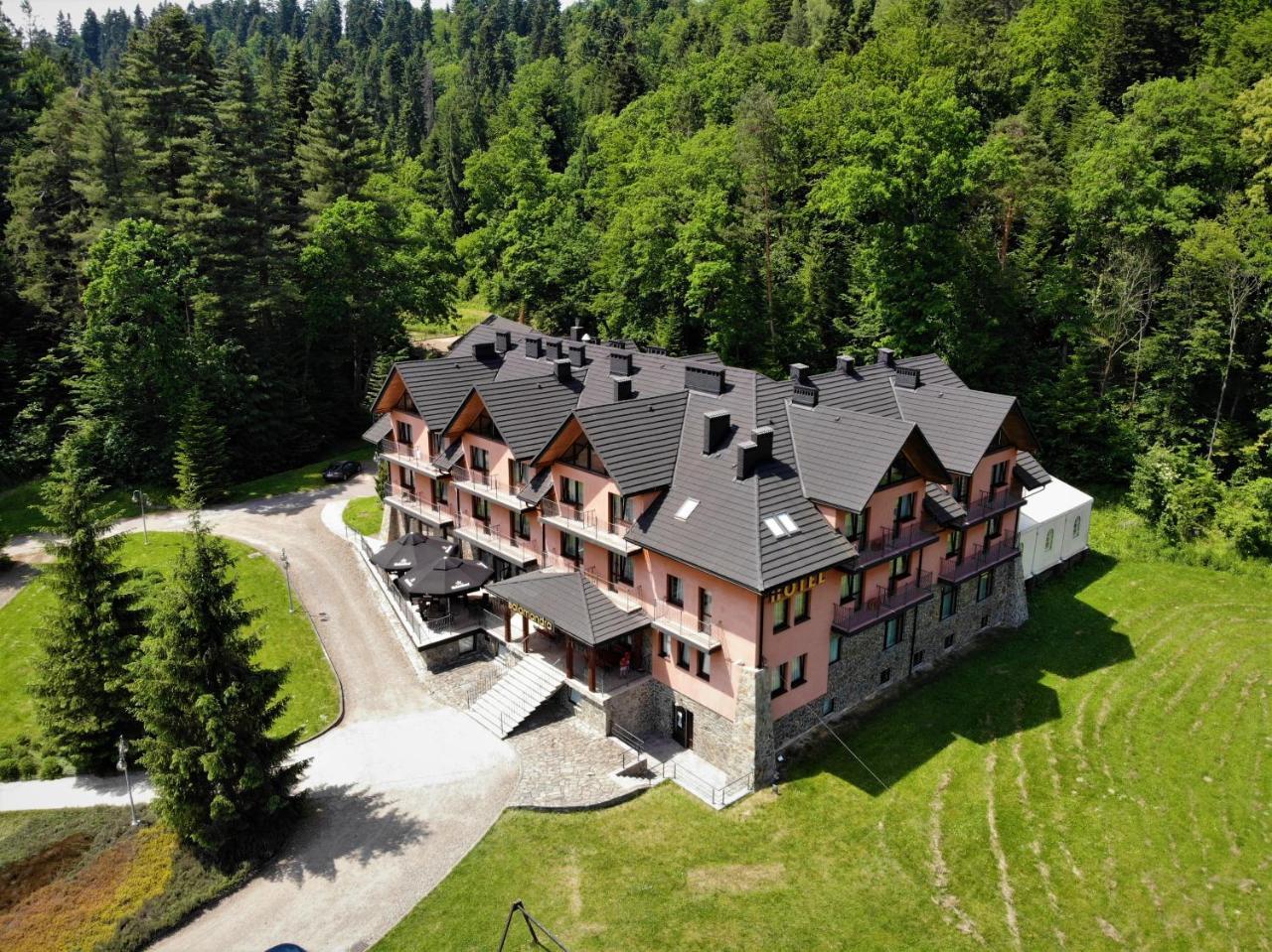 Hotel Salamandra Hoczew Exteriör bild